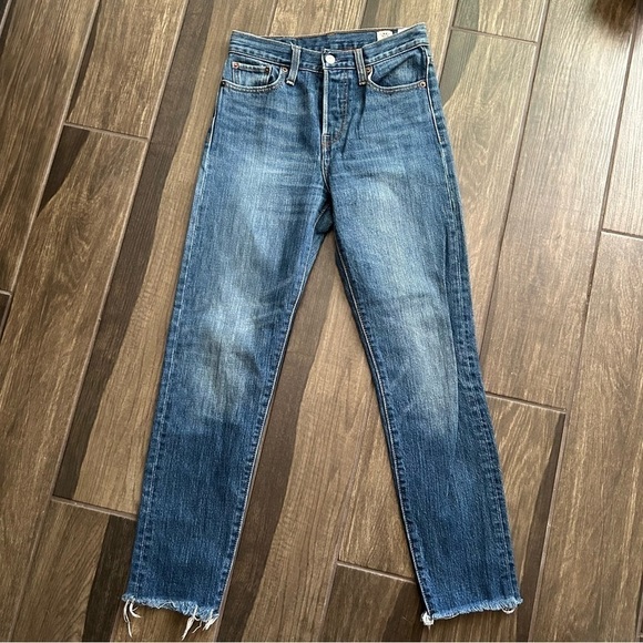 Levi’s Wedgie Icon Jeans in Classic Tint Sz 25 - Picture 3 of 9